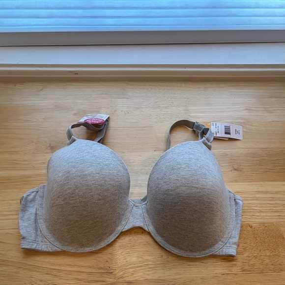 NWT Fruit of the Loom Light Gray Women's Bra - Picture 1 of 6